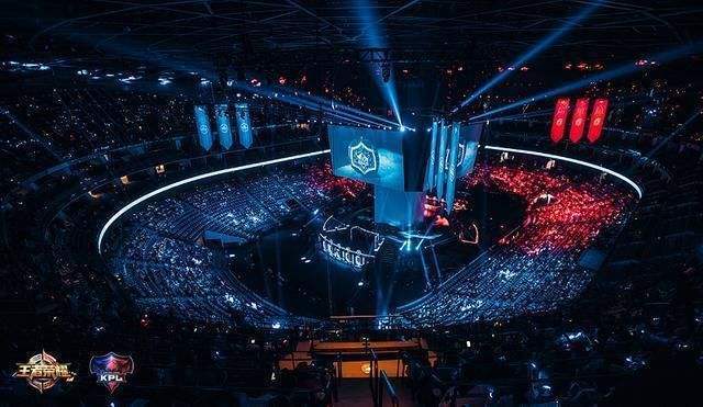 折射出了荷 折射出了荷